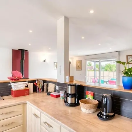 Confortable A Ranville, Piscine Privee * Ranville